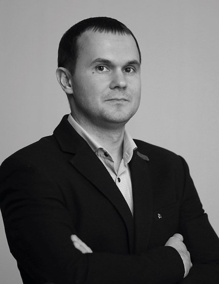 Максим Чернцов Руководитель группы Интернет-проектов